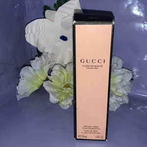 Gucci fluide de beaute fini natural FAIR 180W
